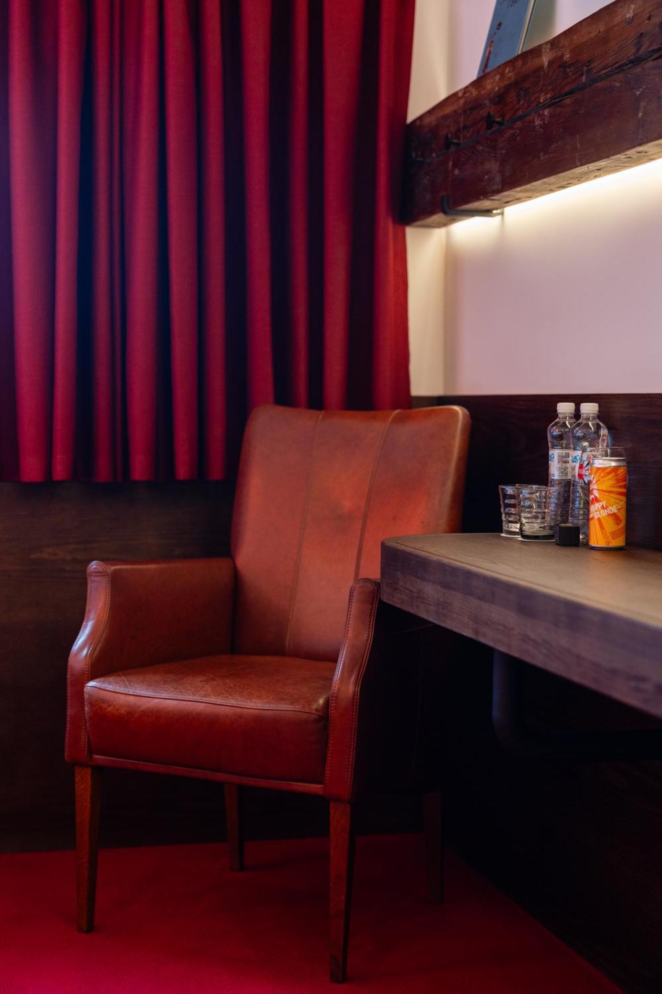 !Fest Hotel Rynok Square リヴィウ エクステリア 写真