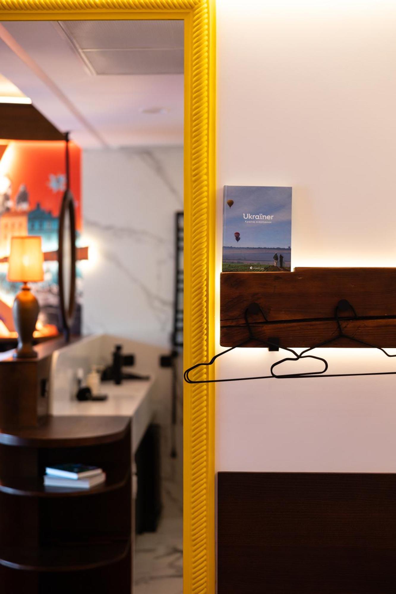 !Fest Hotel Rynok Square リヴィウ エクステリア 写真