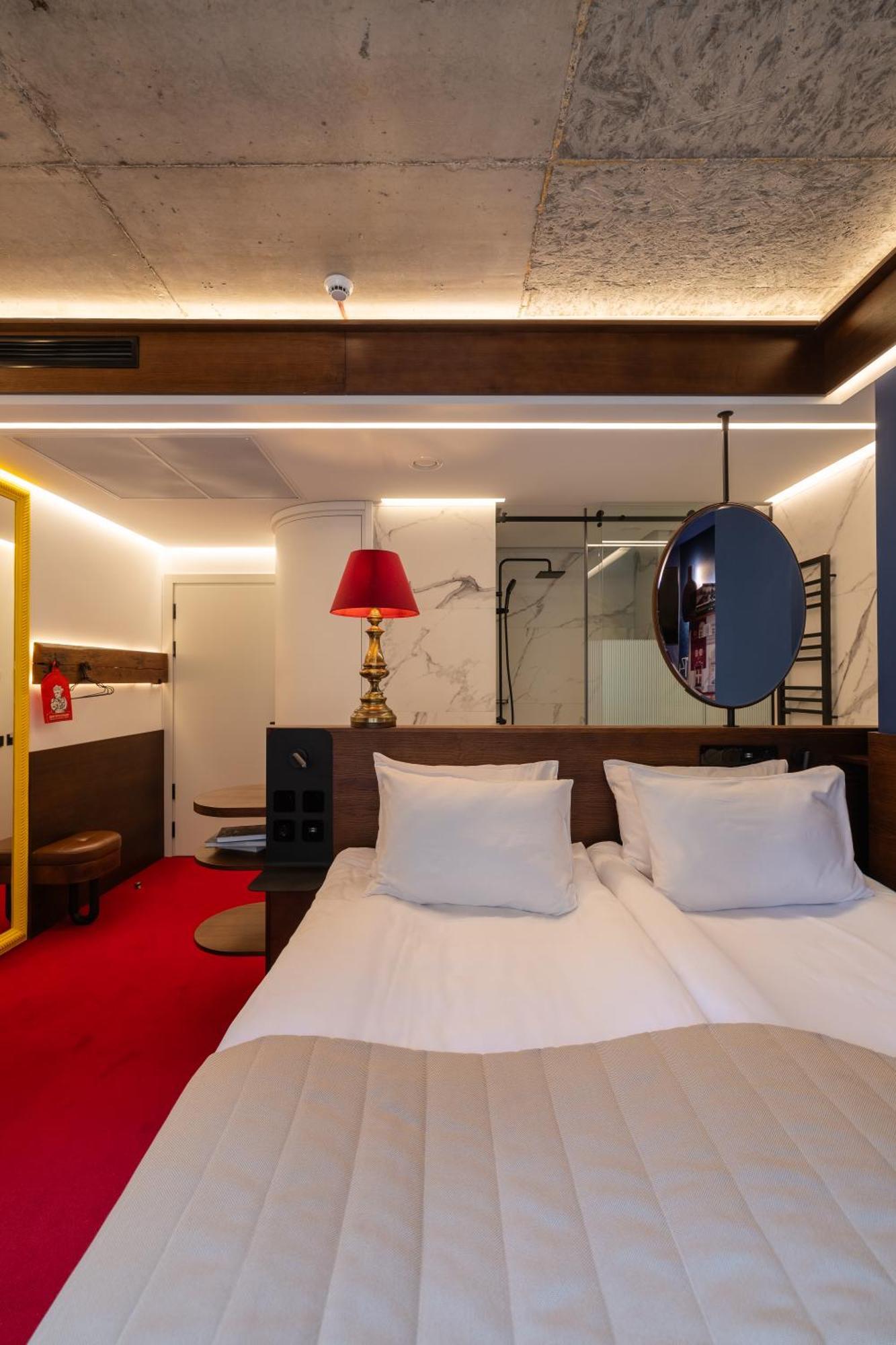 !Fest Hotel Rynok Square リヴィウ エクステリア 写真